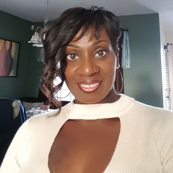 Meet your Posher, Cheryl - Picture 1 of 1